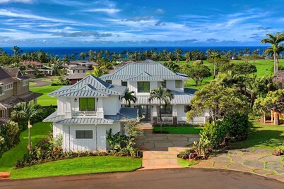 Hale Nani at Kukui ula - Luxe Family Hideaway with Poolside Living in Poipu