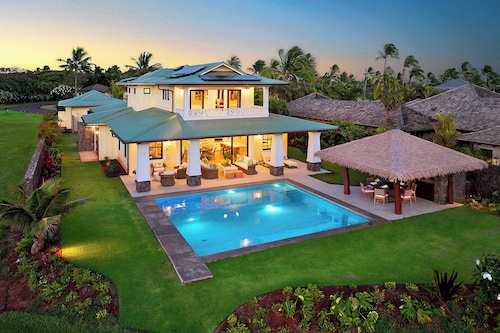 5BR I Hale Maia at Kukui ula - Elegant Pool Retreat with Golf Views in Poipu