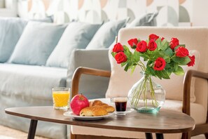 Daily local cuisine breakfast for a fee - Merveil Family Suites - Viala I-II-IV (Paris)