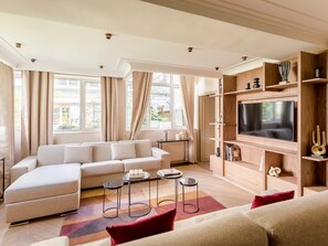 Apartamento, vistas a la ciudad | Zona de estar