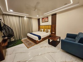 Luxury Suite, City View | Free WiFi