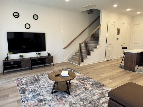 2-bedroom apartment in marvelous Houston with WiFi, AC