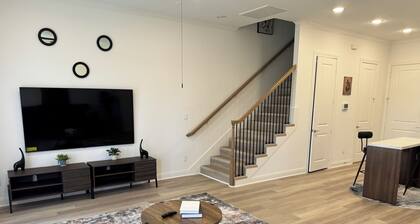 2-bedroom apartment in marvelous Houston with WiFi, AC