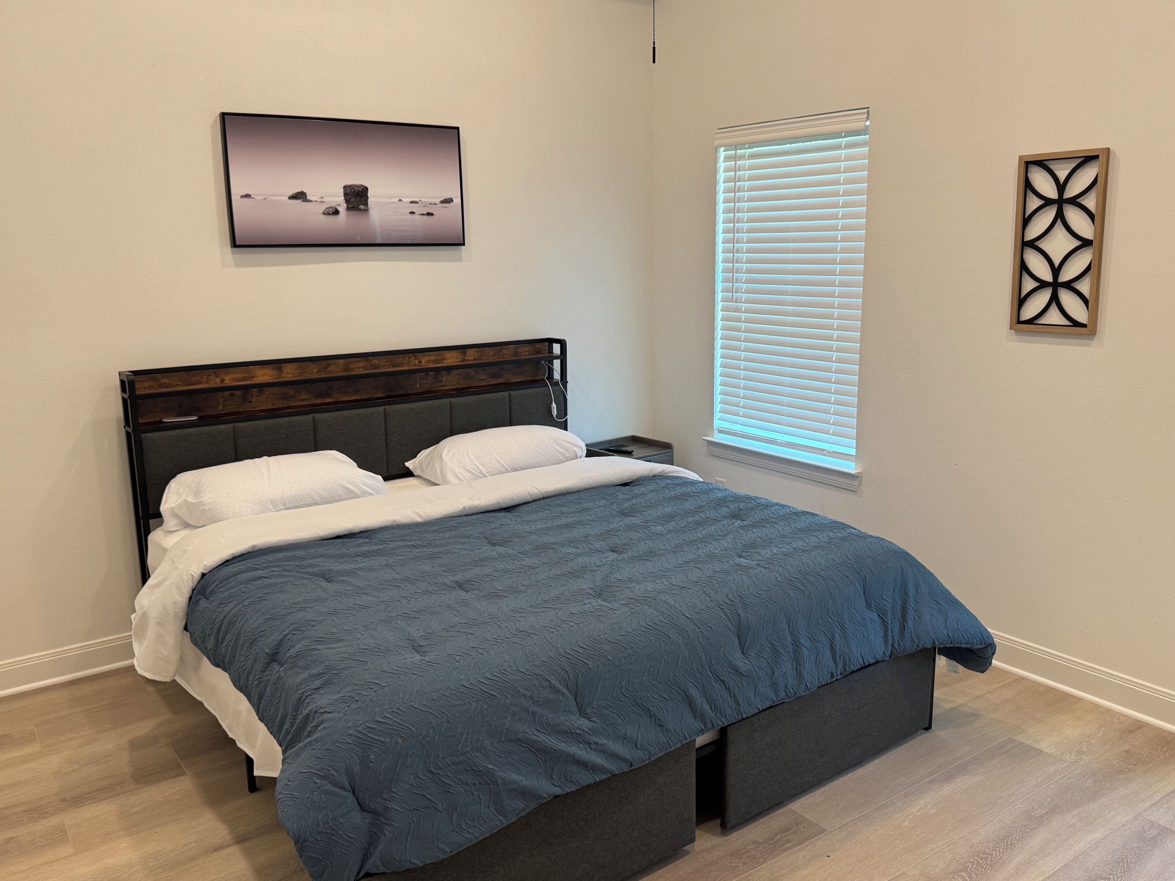 2 bedrooms, WiFi, bed sheets