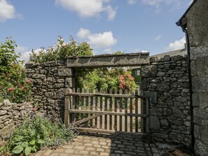 Property grounds - Threagill (Carnforth)