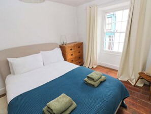4 bedrooms, individually decorated, individually furnished, free WiFi