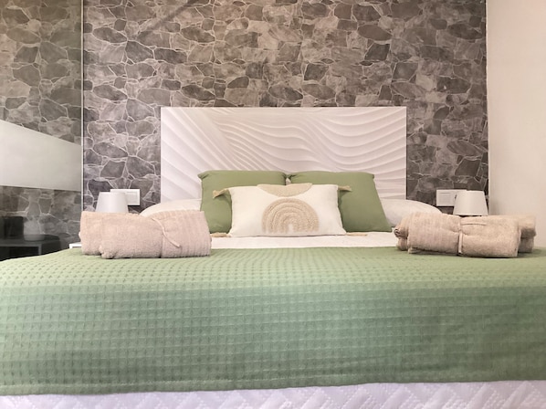 1 chambre, fer et planche à repasser, Wi-Fi, draps fournis