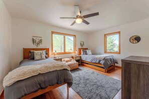 4 bedrooms, iron/ironing board, travel cot, WiFi