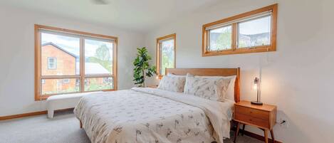 4 bedrooms, iron/ironing board, travel crib, WiFi