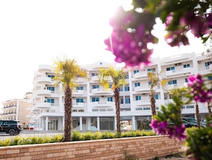 Front of property - Captain's Residence (Ksamil)