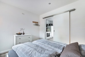 1 bedroom, WiFi, bed sheets, wheelchair access