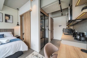 1 bedroom, iron/ironing board, WiFi, bed sheets - Executive Loft in Chicó Norte – Modern & Central (Bogotá)