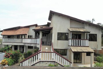 Façade