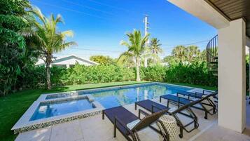 Ulkouima-allas, lämmitetty uima-allas