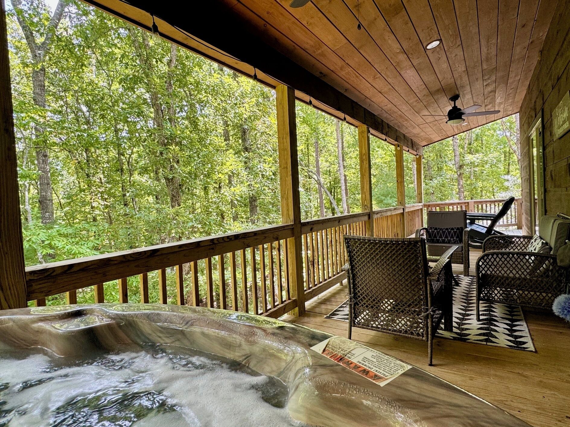 Tina de hidromasaje al aire libre