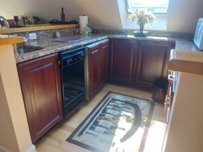 Kühlschrank, Mikrowelle, Geschirrspüler