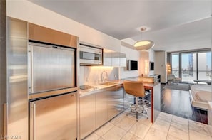 Bügeleisen/Bügelbrett, WLAN, Bettwäsche