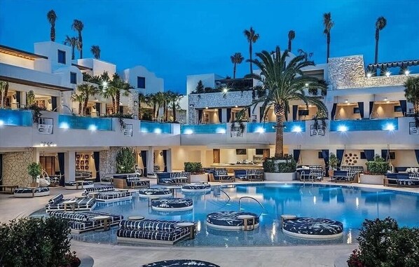 Pool - Mountain-View Studio w/ BALCONY ACCESS Palms 36305 (Las Vegas)