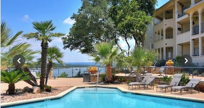 Cozy 2-bedroom condo sitting on Lake Travis in peaceful Lago Vista.