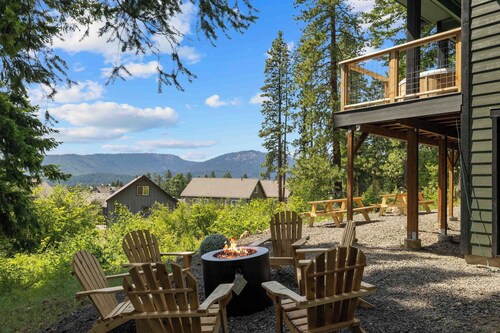 Affordable Secret w/ Charm + PetFriendly/Spa/Views