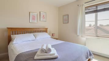 5 bedrooms, individually decorated, individually furnished, free WiFi