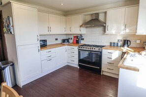 Private kitchen - 10 The Gardens (Lyme Regis)