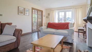 Cottage | Living area