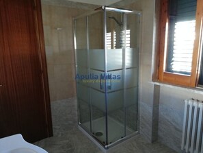 Hair dryer, toilet paper - Cozy Holiday Home Ammamì 150 mt from the sea, Rivabella di Gallipoli (Rivabella)