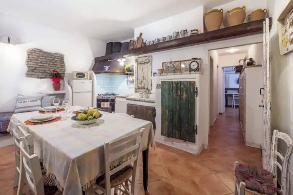 Comfort Apartment | Living area | Flat-screen TV