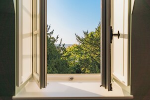 Family Quadruple Room | Free WiFi