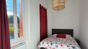 2 soverom, strykejern/-brett, reiseseng for barn og wi-fi (inkludert)