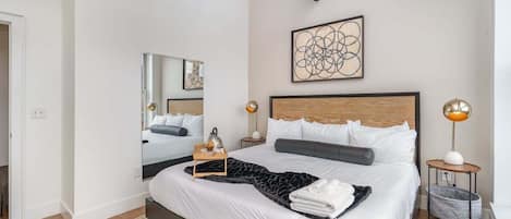 2 bedrooms, desk, iron/ironing board, travel cot