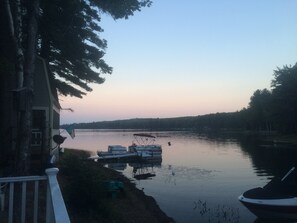 Marina - Cozy 2-bedroom cabin in tranquil Clifton with WiFi Sleeps 5+ Kayaks for use (Clifton)