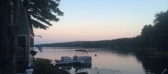 Cozy 2-bedroom cabin in tranquil Clifton with WiFi Sleeps 5+     Kayaks for use