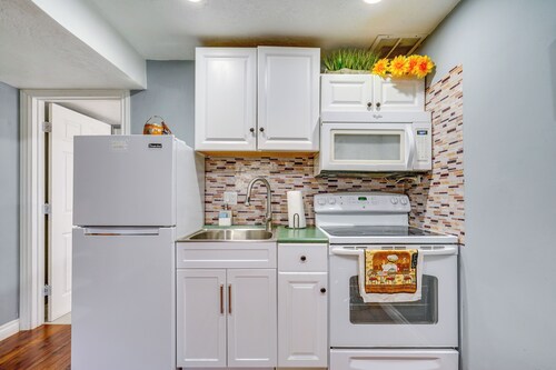 12 Mi to Temple Square: Cozy + Convenient Apt!