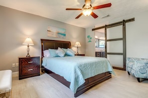 House (3 Bedrooms) | Interior - Private Pool & Yard: Family Home in Port St Lucie (Port Saint Lucie)