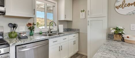 House (2 Bedrooms) | Interior