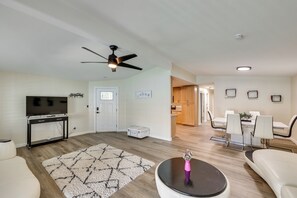 Casa (2 Bedrooms) | Interior