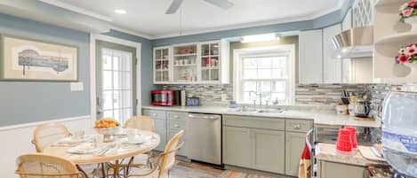 House (2 Bedrooms) | Interior