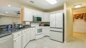 Nhà (3 Bedrooms) | Nội thất