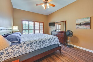 House (4 Bedrooms) | Interior - Boat Dock & Hot Tub: Waterfront Home in Milam! (Milam)
