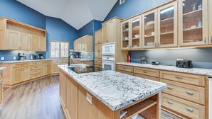單棟房屋 (4 Bedrooms) | 內部