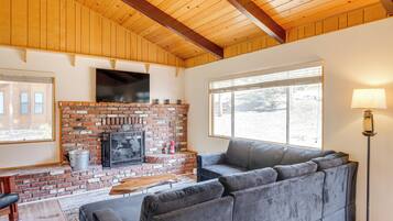 Casa (2 Bedrooms) | Interior