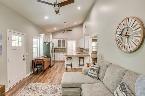 1/2 Mi to Kentucky Downs: Franklin Home w/ Patio!