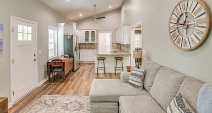 1/2 Mi to Kentucky Downs: Franklin Home w/ Patio!