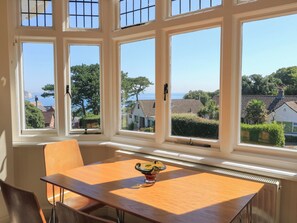 平房 | 住宿正面