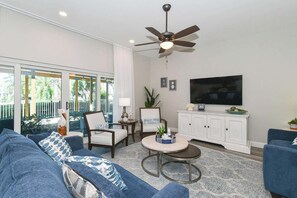 Smart TV, fireplace, video games, table tennis