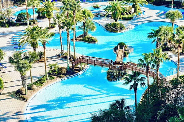 Largest Lagoon Pool in Destin! Heated Pool, Hot Tub, Restaurant, Sports Bar