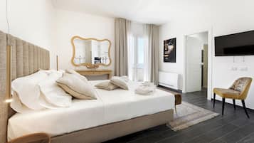 Luxury-Doppelzimmer, Balkon, Meerblick | Zimmersafe, Schreibtisch, Verdunkelungsvorhänge, schallisolierte Zimmer