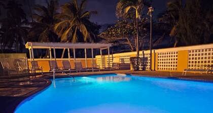 3-bedroom condo in superb Isabela with WiFi, fitness room, AC